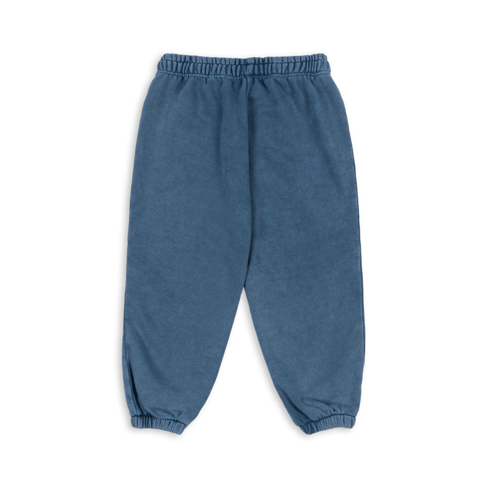 f8d9d125eb2f0b47f8032259c7d12d22